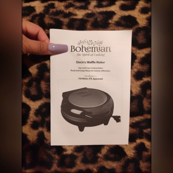🧇 Bohemian Waffle Maker 🧇 - Picture 2 of 5